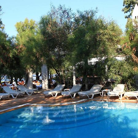 Okaliptus Otel Битез Экстерьер фото