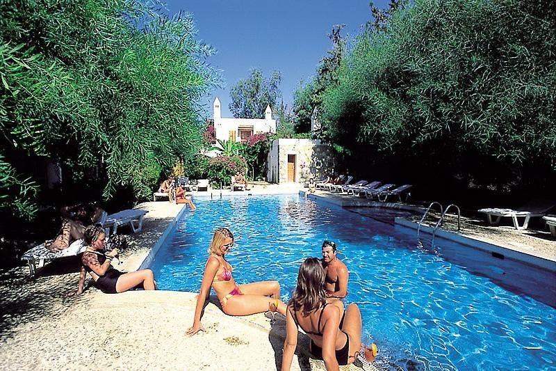 Okaliptus Otel Битез Экстерьер фото